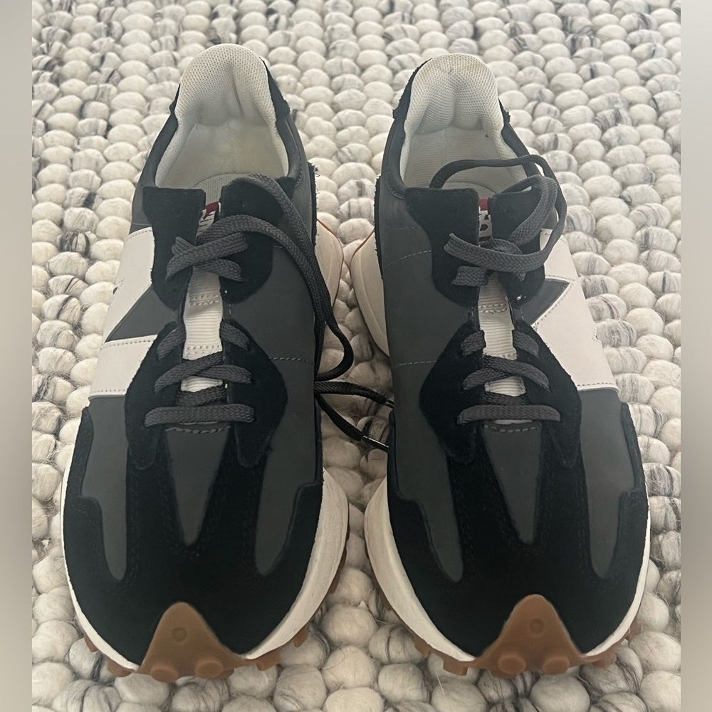 New Balance 327  black grey cream size 7